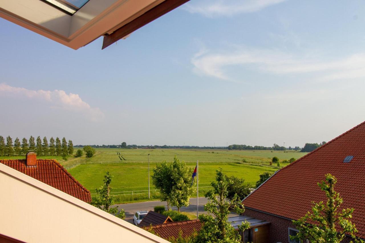 Up Besoeoek - Rapsbluete Mit Infrarotsauna Krummhörn Esterno foto