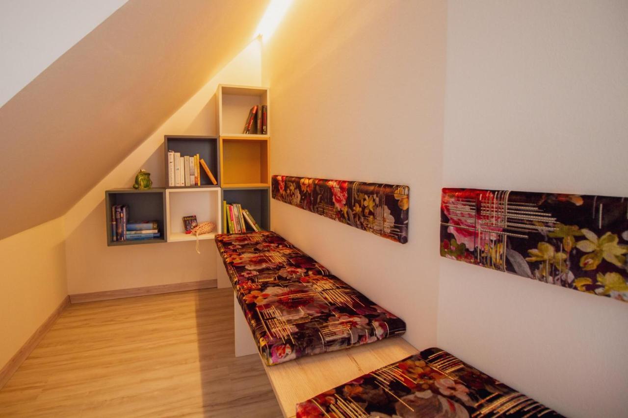 Up Besoeoek - Rapsbluete Mit Infrarotsauna Krummhörn Esterno foto